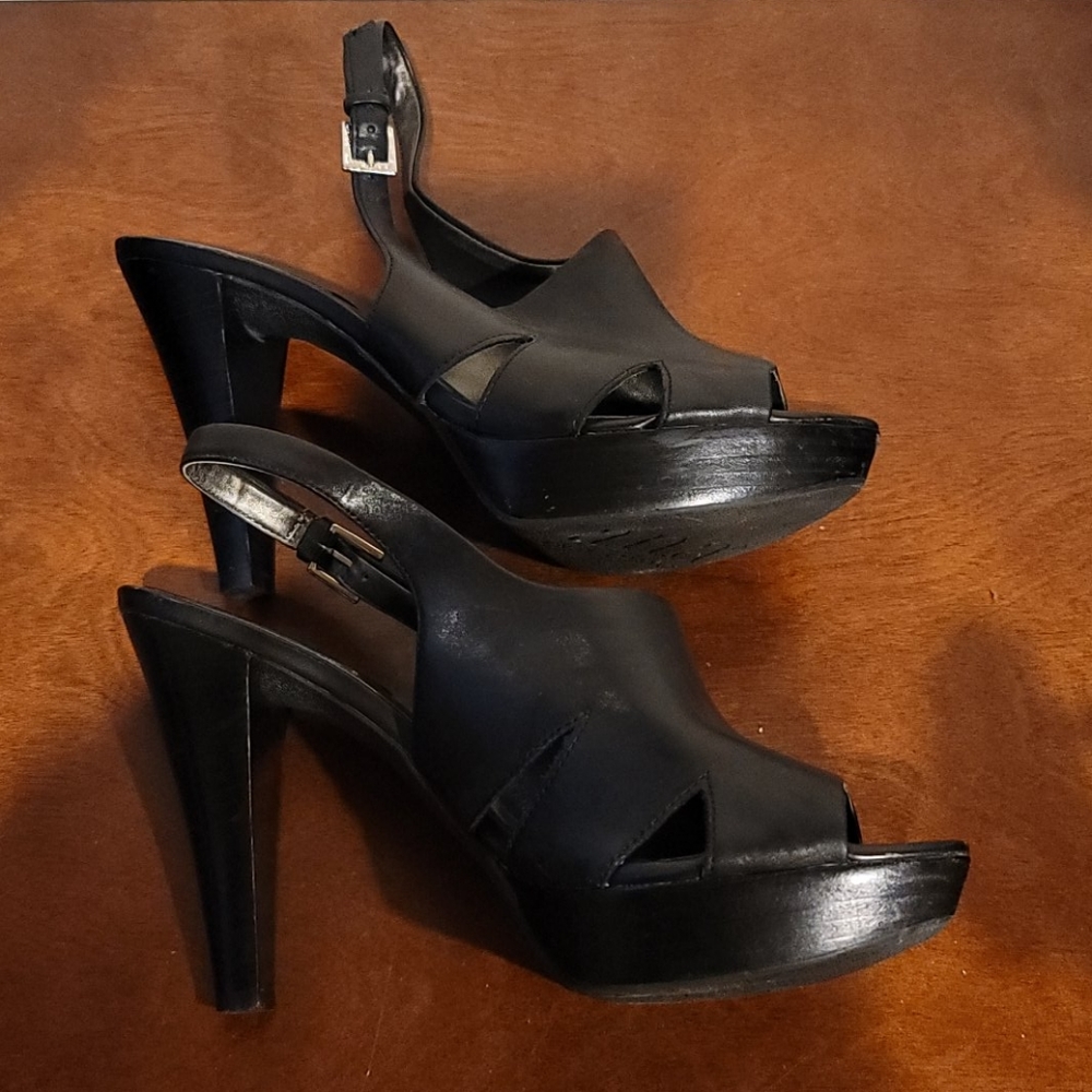 Platform sandal - Picture 6 of 9